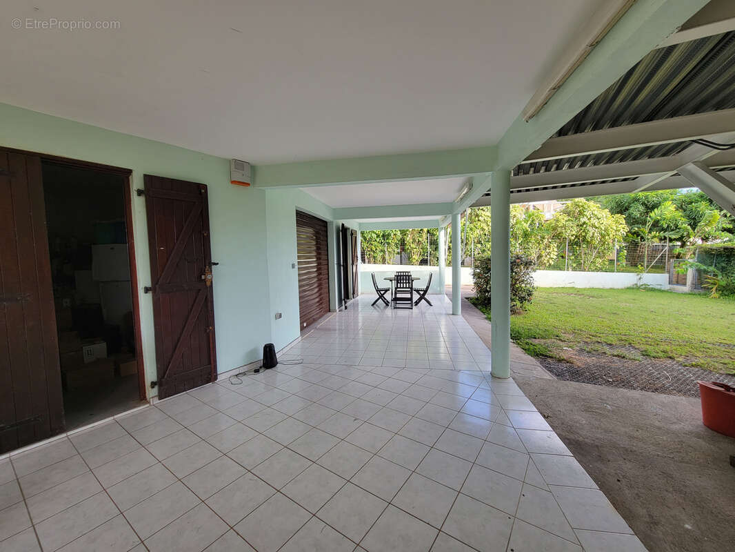 Maison à LES TROIS-ILETS