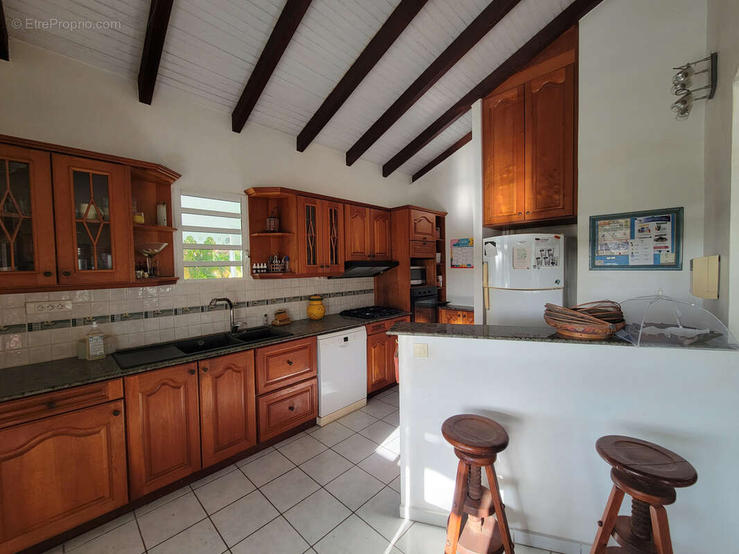 Maison à LES TROIS-ILETS