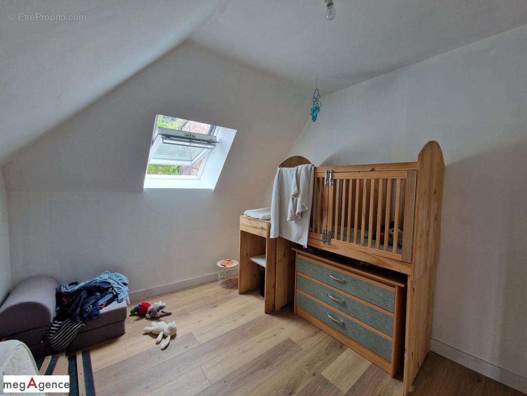 Maison à JUGON-LES-LACS