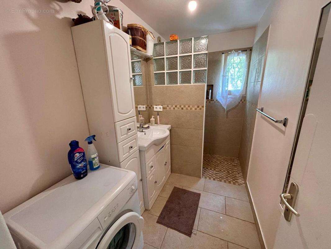 Appartement à COGOLIN