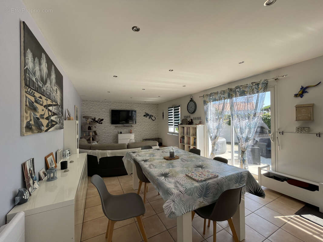 Maison à L&#039;EPINE