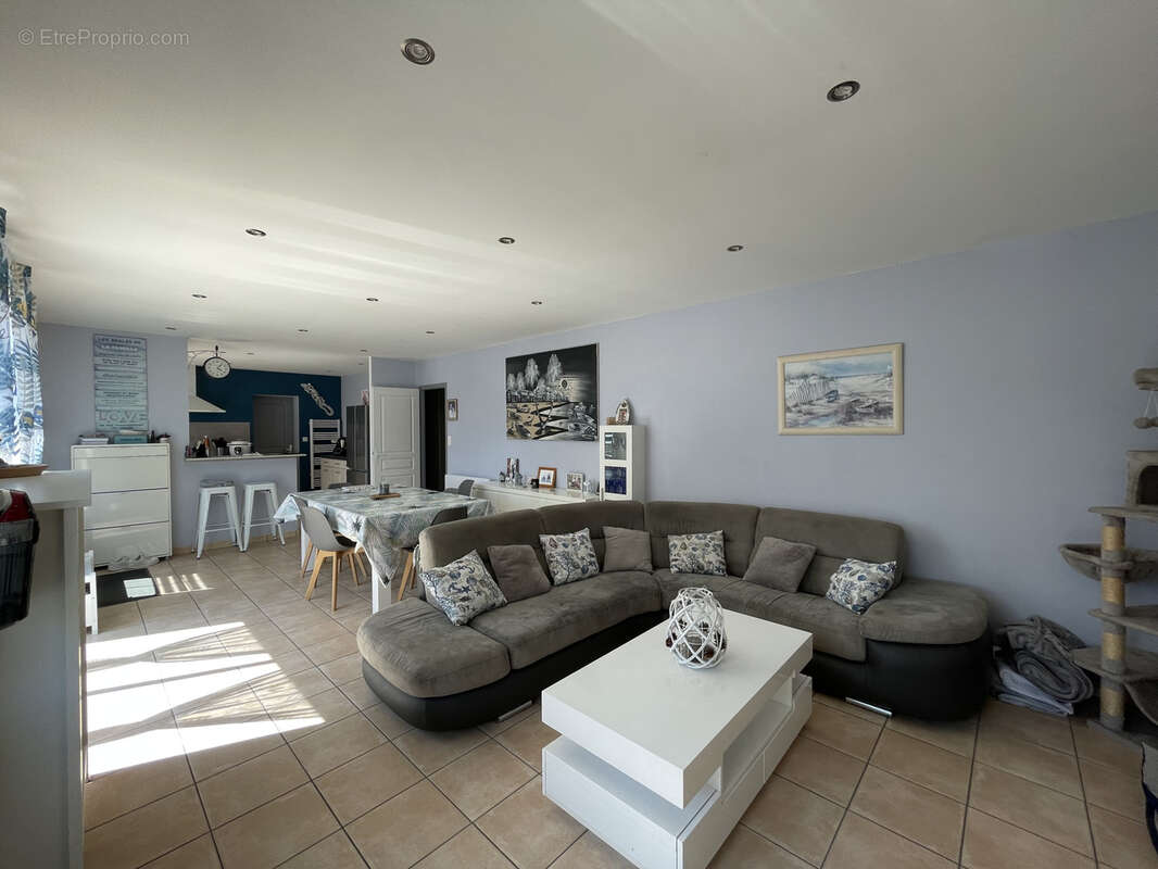 Maison à L&#039;EPINE