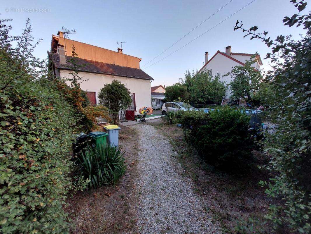 Maison à LES PAVILLONS-SOUS-BOIS