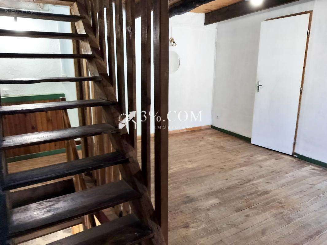 Maison à COLOMBIER-LE-JEUNE