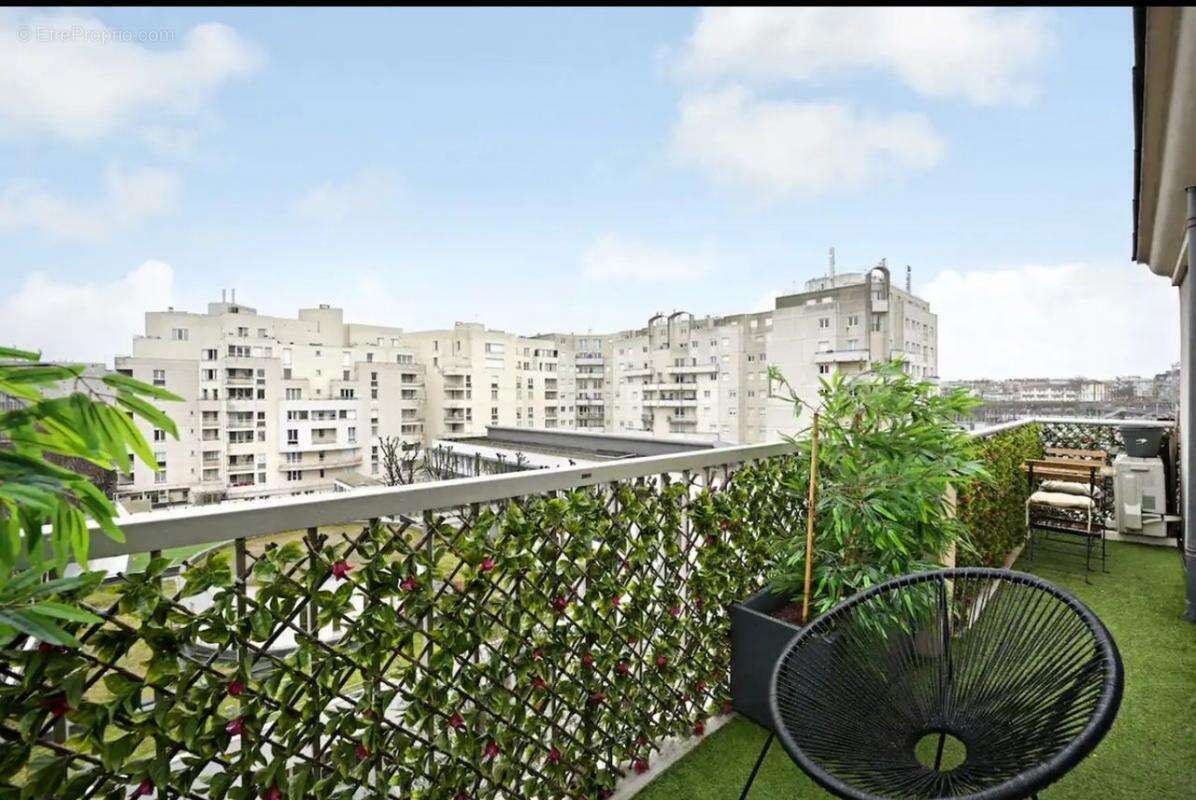 Appartement à CHARENTON-LE-PONT