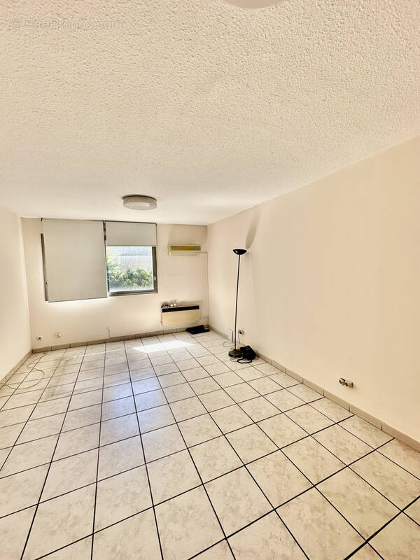 Commerce à MARSEILLE-13E