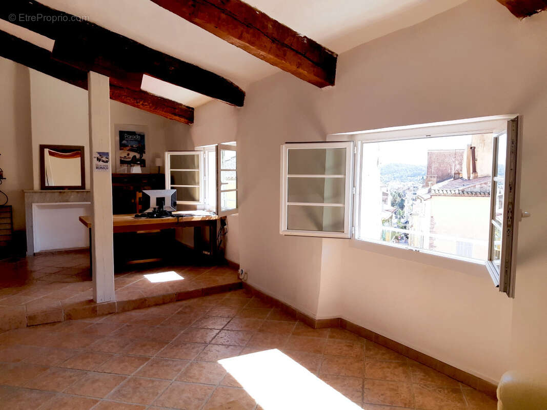 Appartement à HYERES