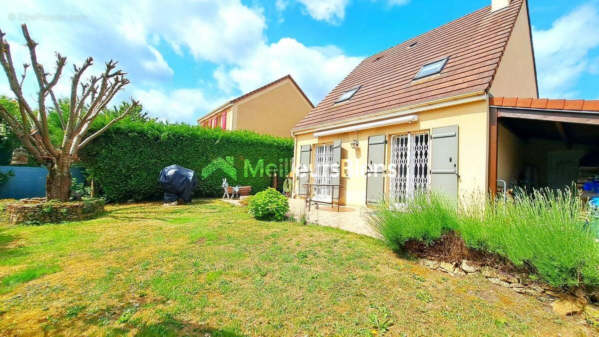 Maison à ROISSY-EN-BRIE