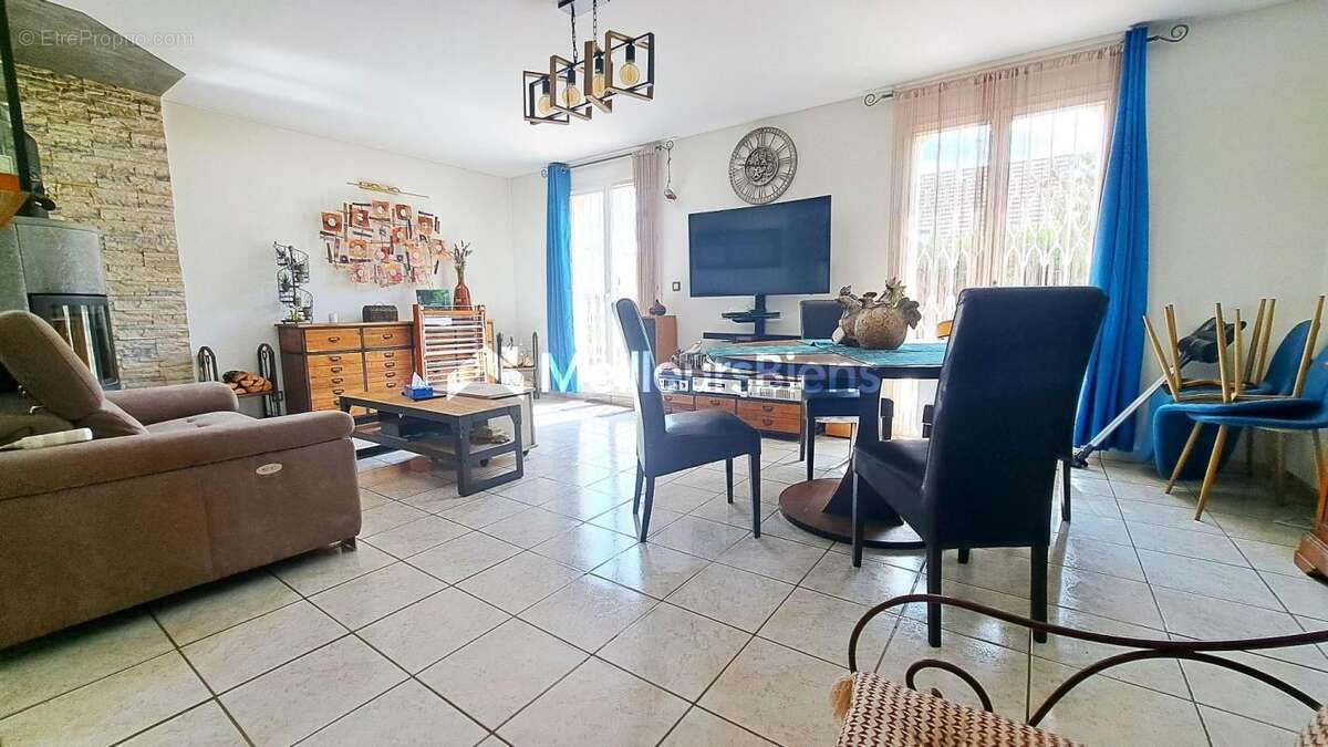 Maison à ROISSY-EN-BRIE