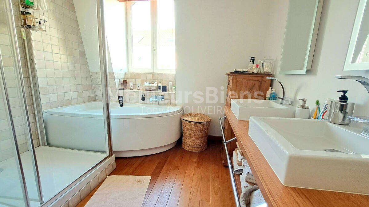 Appartement à L'ISLE-ADAM