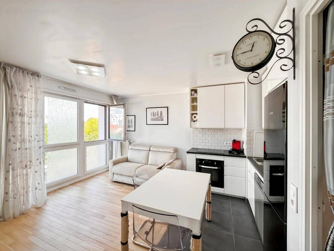 Appartement à COLOMBES