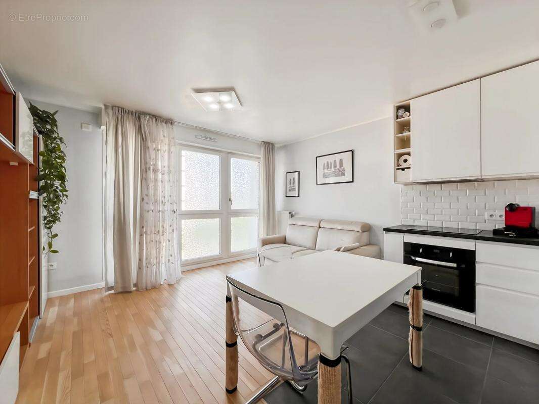 Appartement à COLOMBES