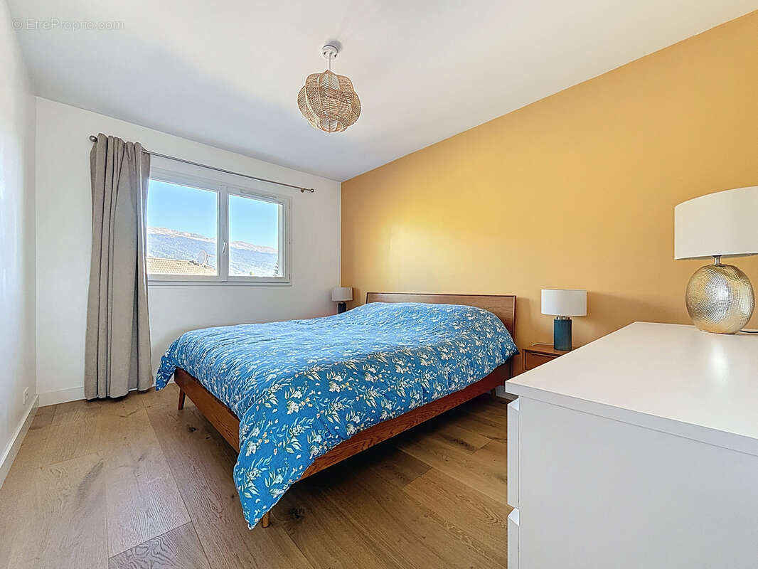 Appartement à SAINT-GENIS-POUILLY