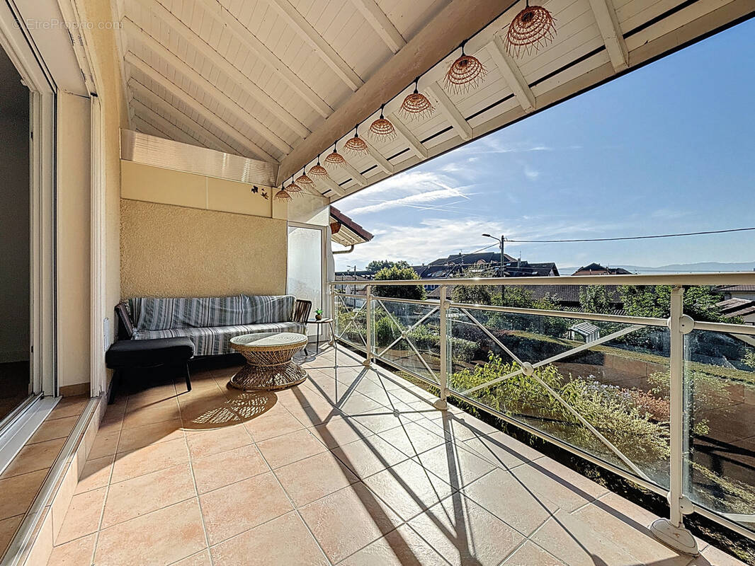 Appartement à SAINT-GENIS-POUILLY