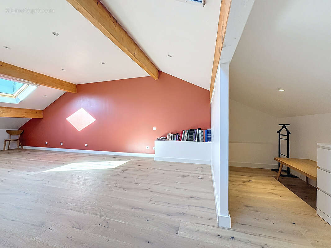 Appartement à SAINT-GENIS-POUILLY