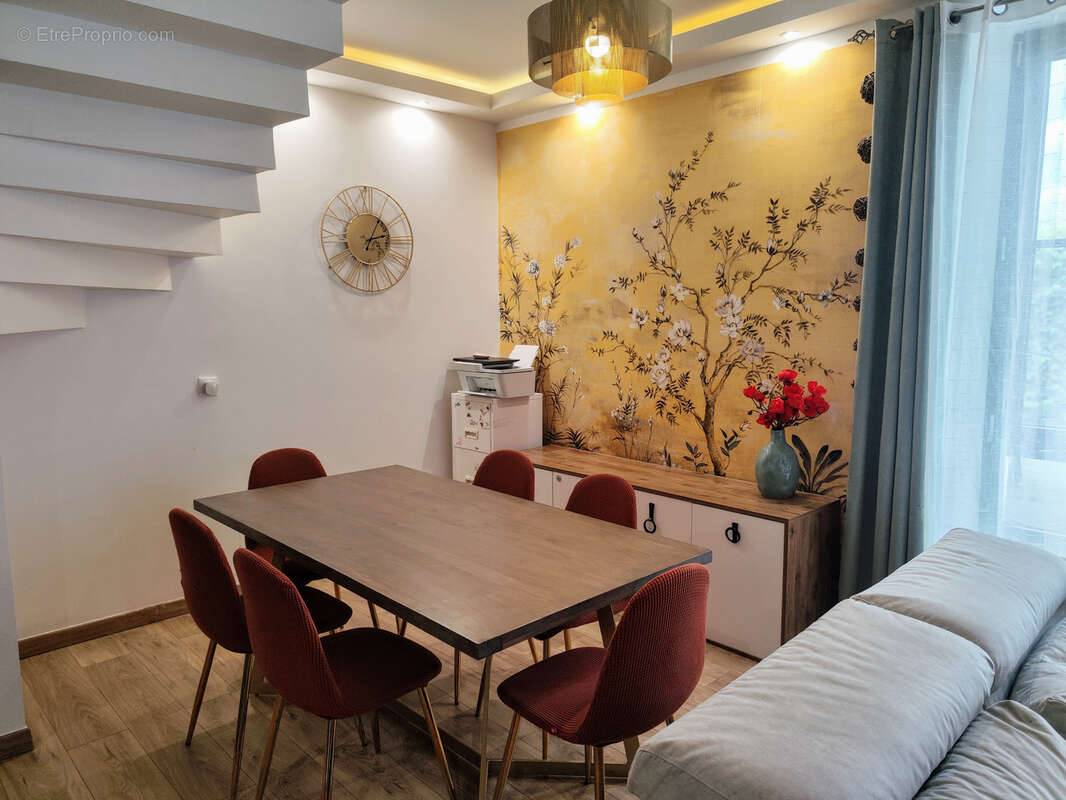 Appartement à PERTHES