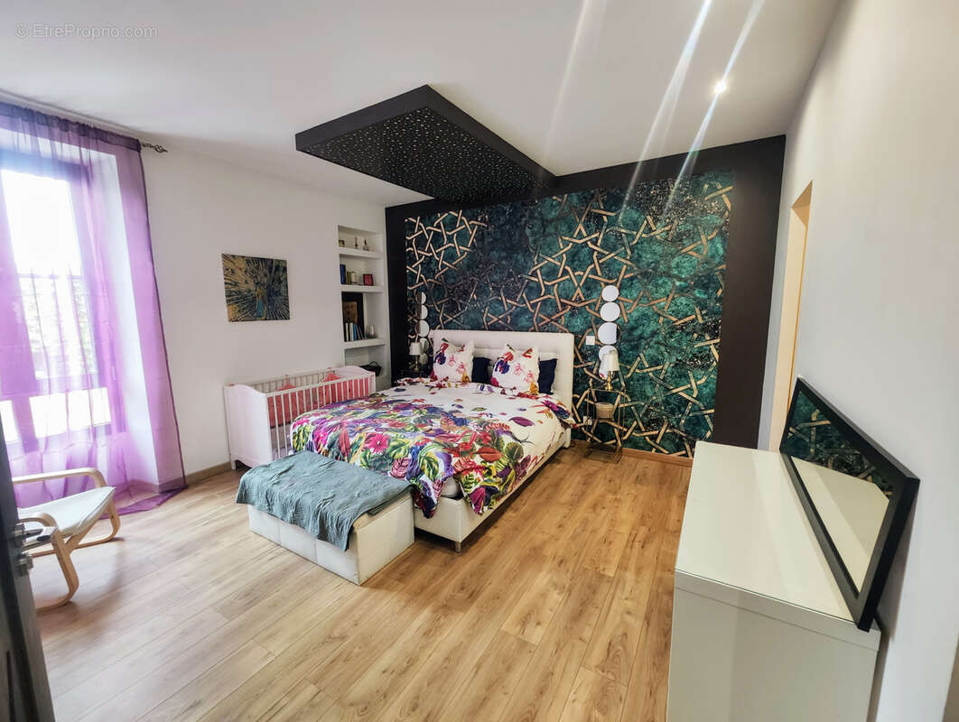 Appartement à PERTHES