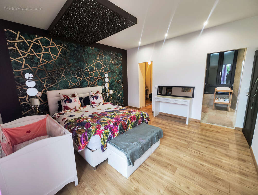 Appartement à PERTHES