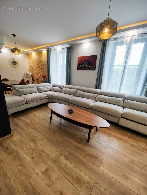 Appartement à PERTHES