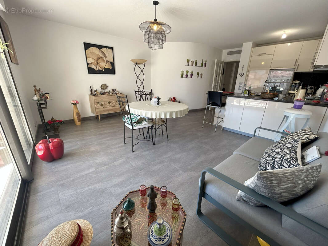 Autre à SAINT-RAPHAEL