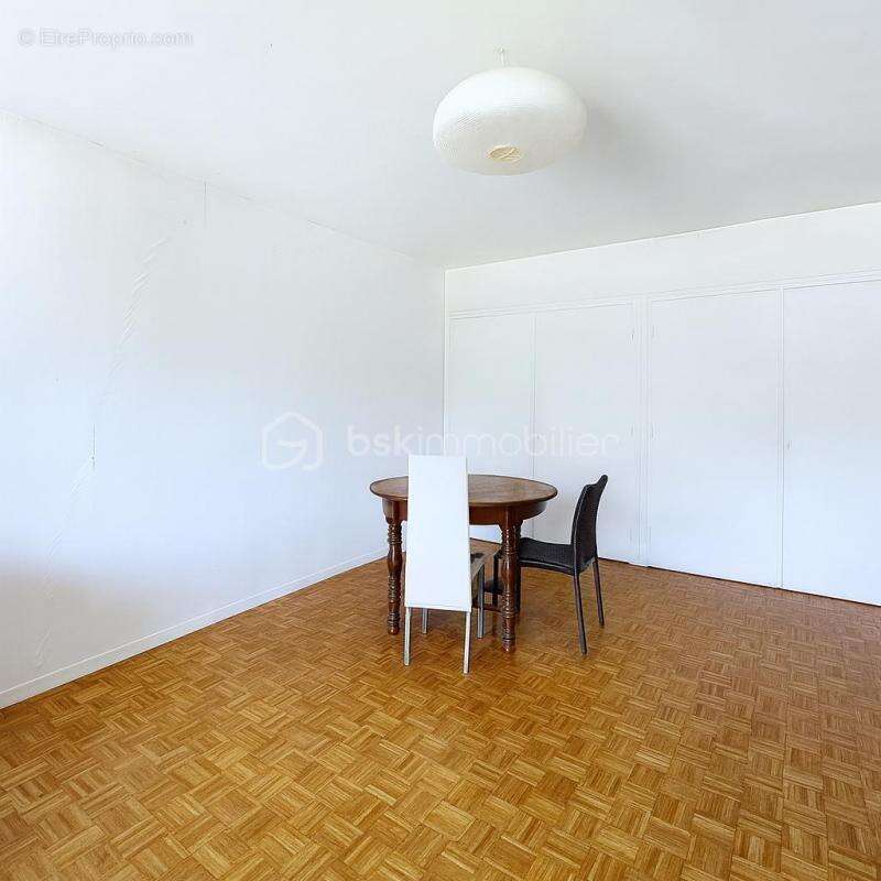 Appartement à LE PONT-DE-CLAIX