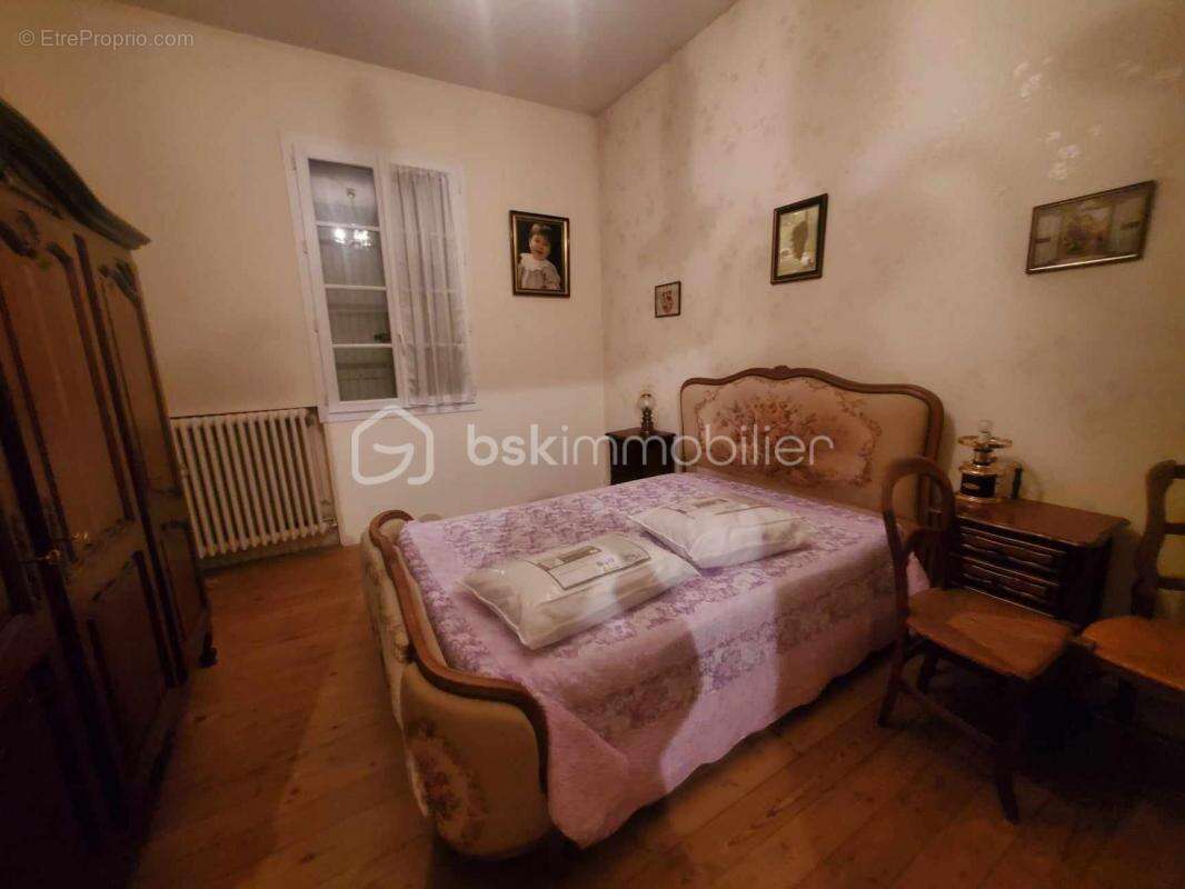 Maison à CASTILLON-LA-BATAILLE