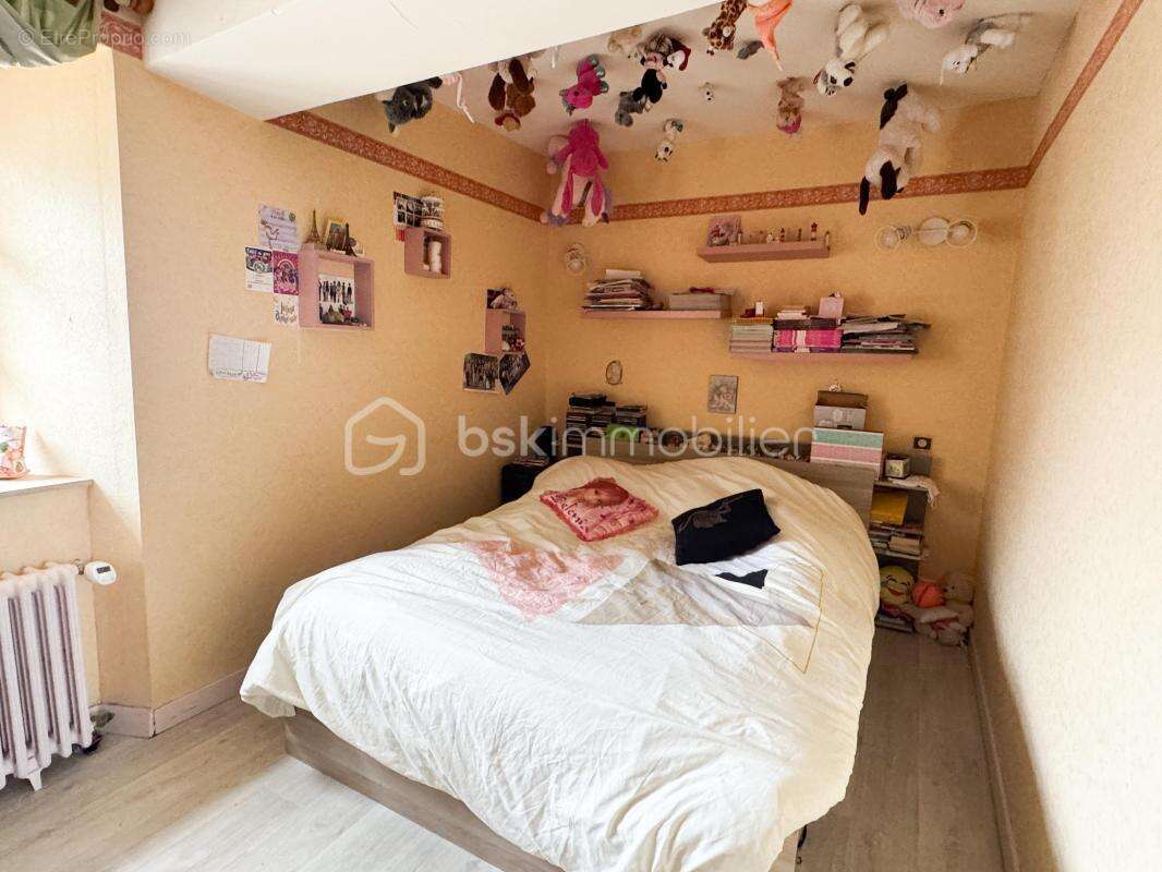 Maison à LE BOURGNEUF-LA-FORET