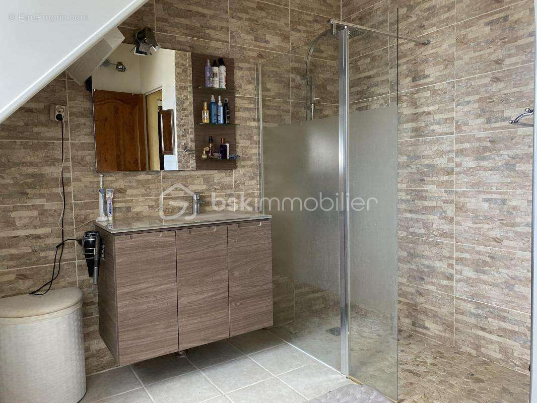 Maison à SAINTRY-SUR-SEINE