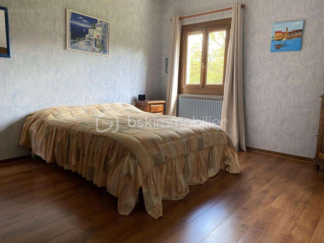 Maison à SAINTRY-SUR-SEINE