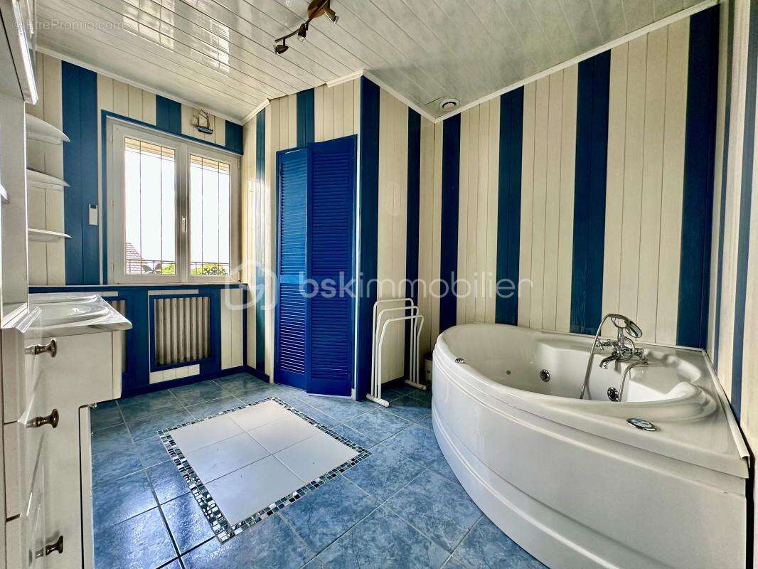 Maison à SAINT-WITZ