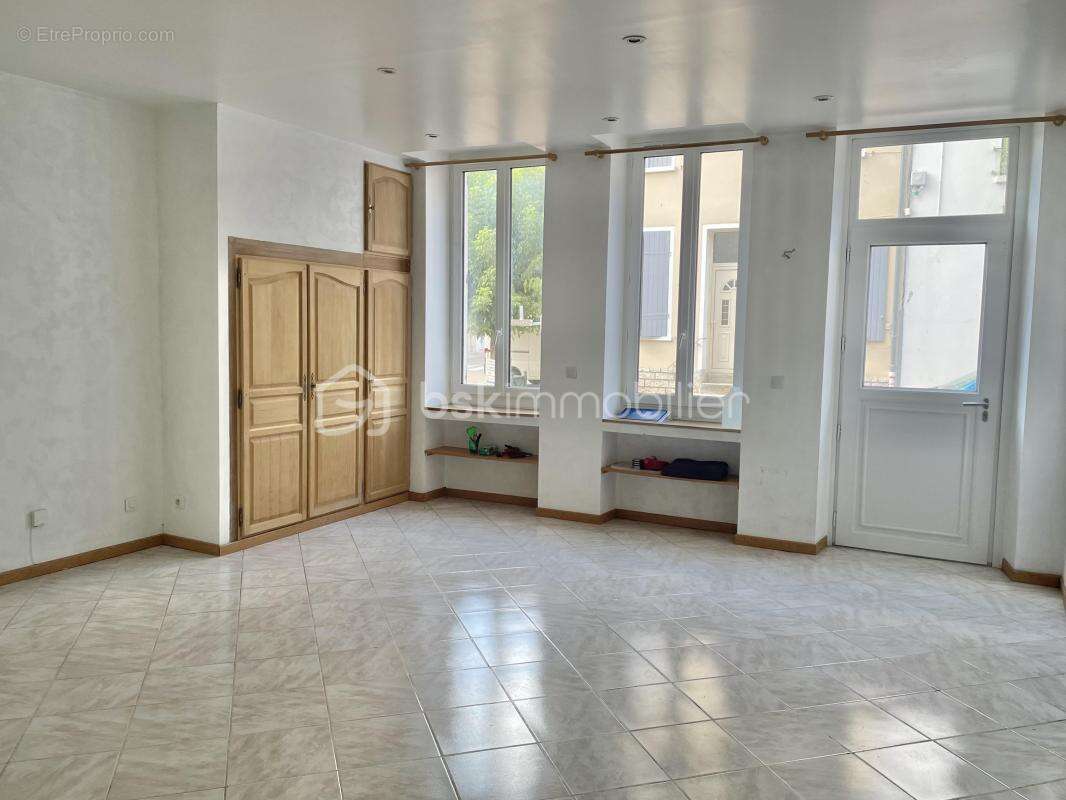 Maison à LIGNY-LE-CHATEL