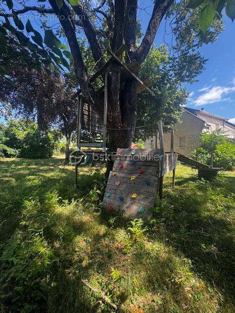 Maison à BONNEUIL-MATOURS