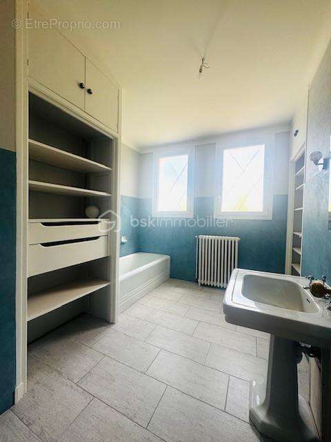 Maison à BONNEUIL-MATOURS