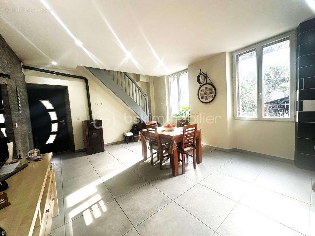 Maison à LA LECHERE