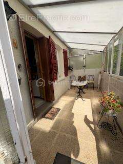 Maison à LES ORMES-SUR-VOULZIE