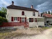 Maison à LES ORMES-SUR-VOULZIE