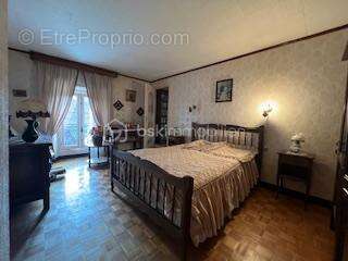 Maison à LES ORMES-SUR-VOULZIE