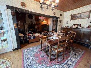 Maison à LES ORMES-SUR-VOULZIE