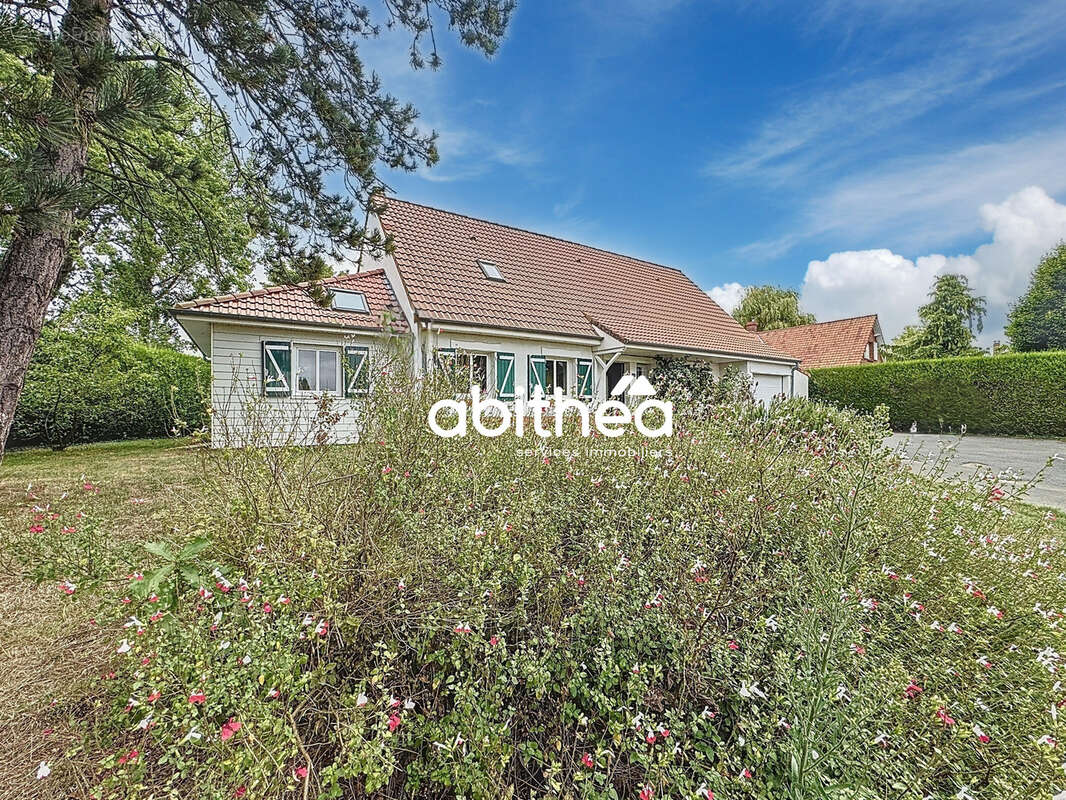 Maison à IZEL-LES-HAMEAUX