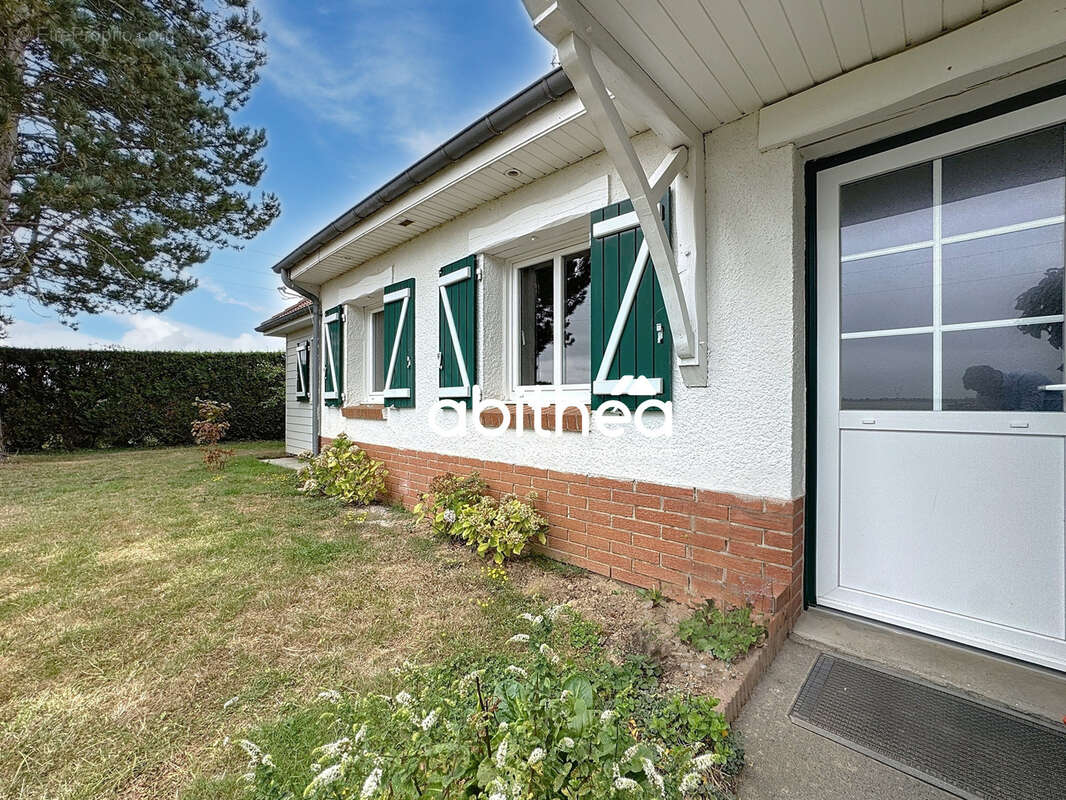 Maison à IZEL-LES-HAMEAUX