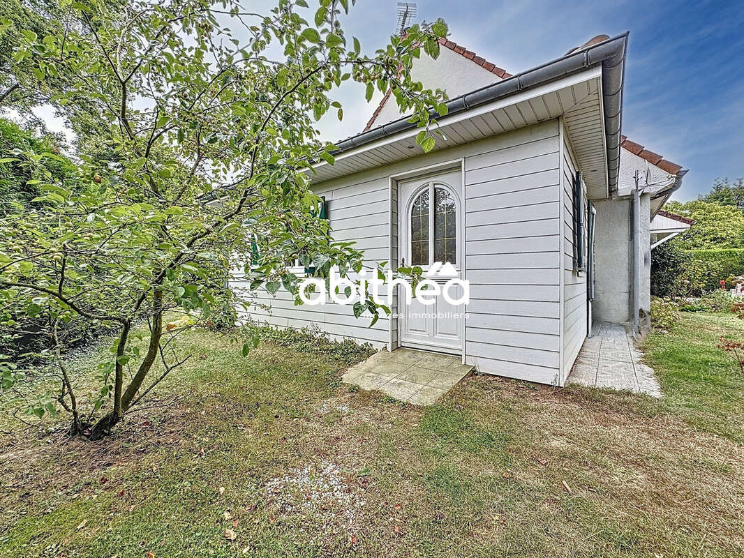 Maison à IZEL-LES-HAMEAUX