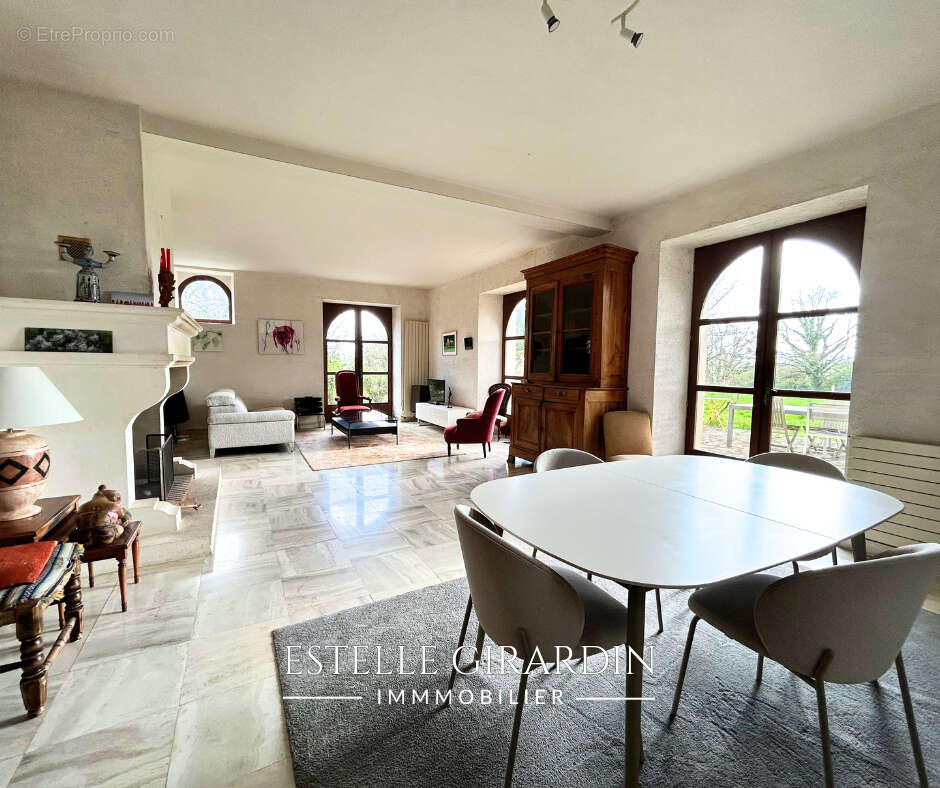 Maison à LA CHAPELLE-SUR-ERDRE