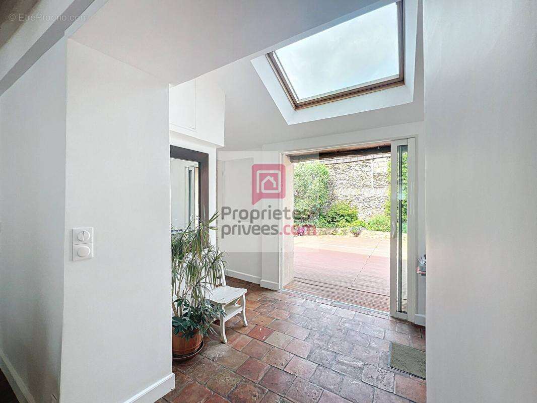 Maison à LE PERRAY-EN-YVELINES