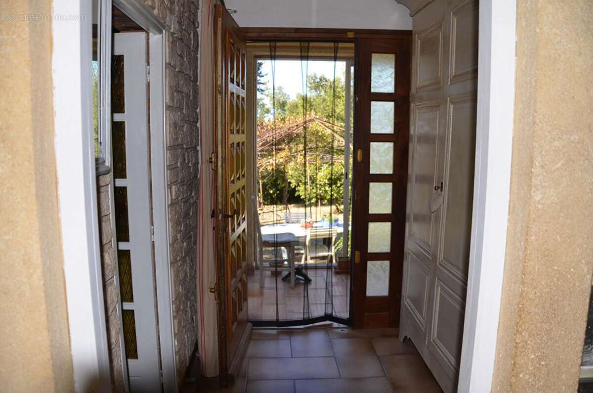 Maison à MALATAVERNE