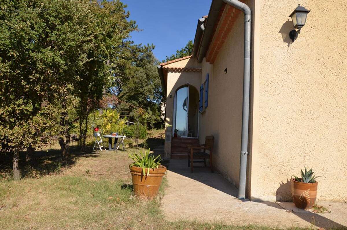 Maison à MALATAVERNE