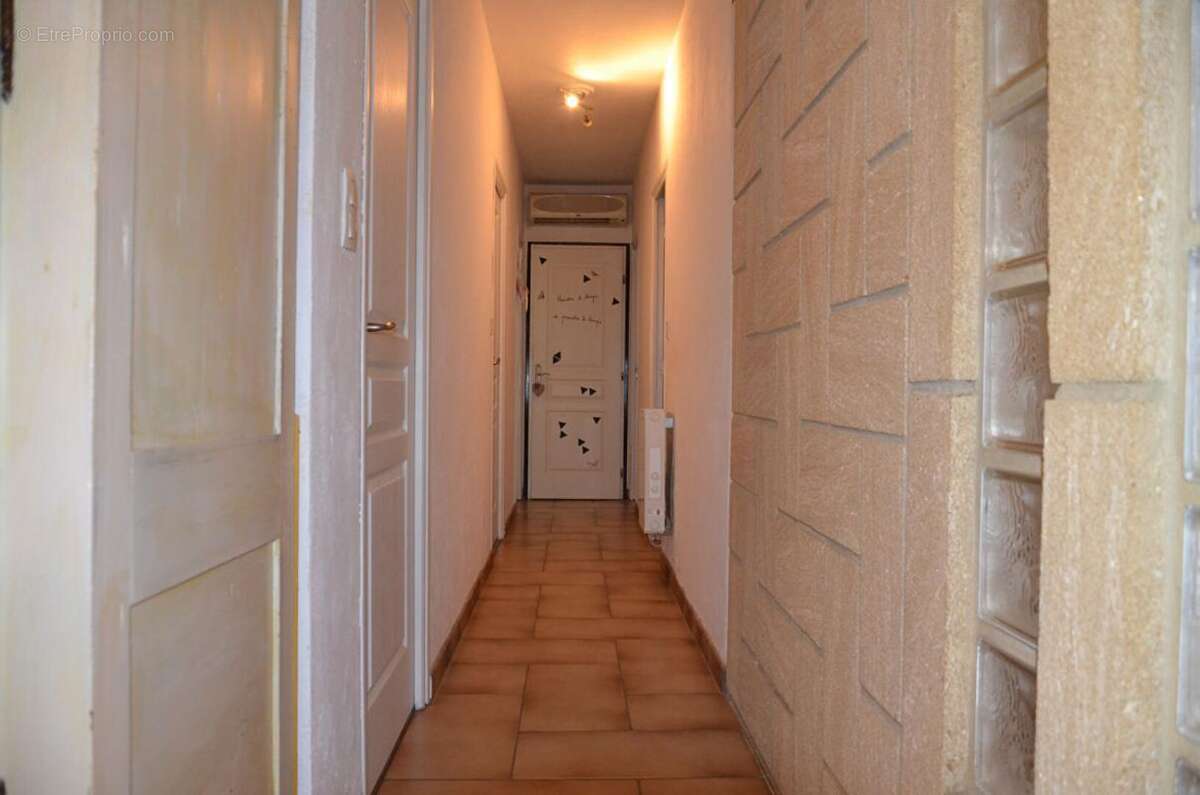 Maison à MALATAVERNE