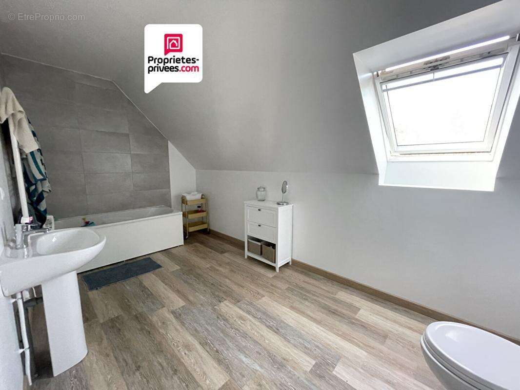 Maison à BERCHERES-SUR-VESGRE