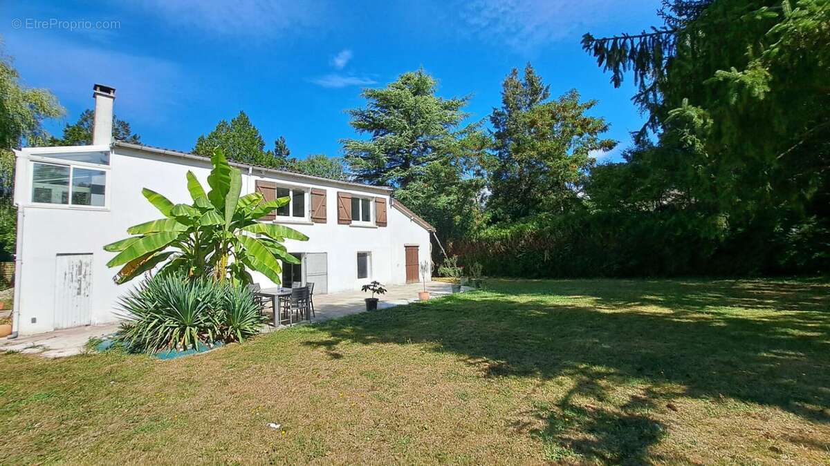 Maison à LEVIS-SAINT-NOM