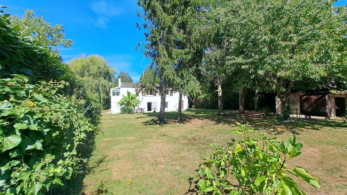 Maison à LEVIS-SAINT-NOM