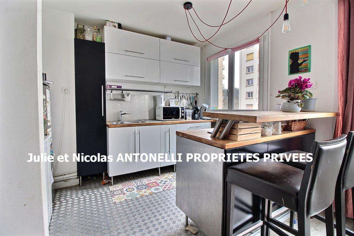 Appartement à SAINT-ETIENNE